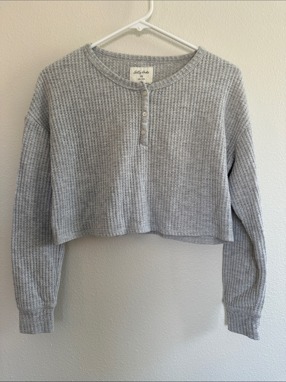 Gilly Hicks Light Gray Waffle Knit Cropped Henley Top